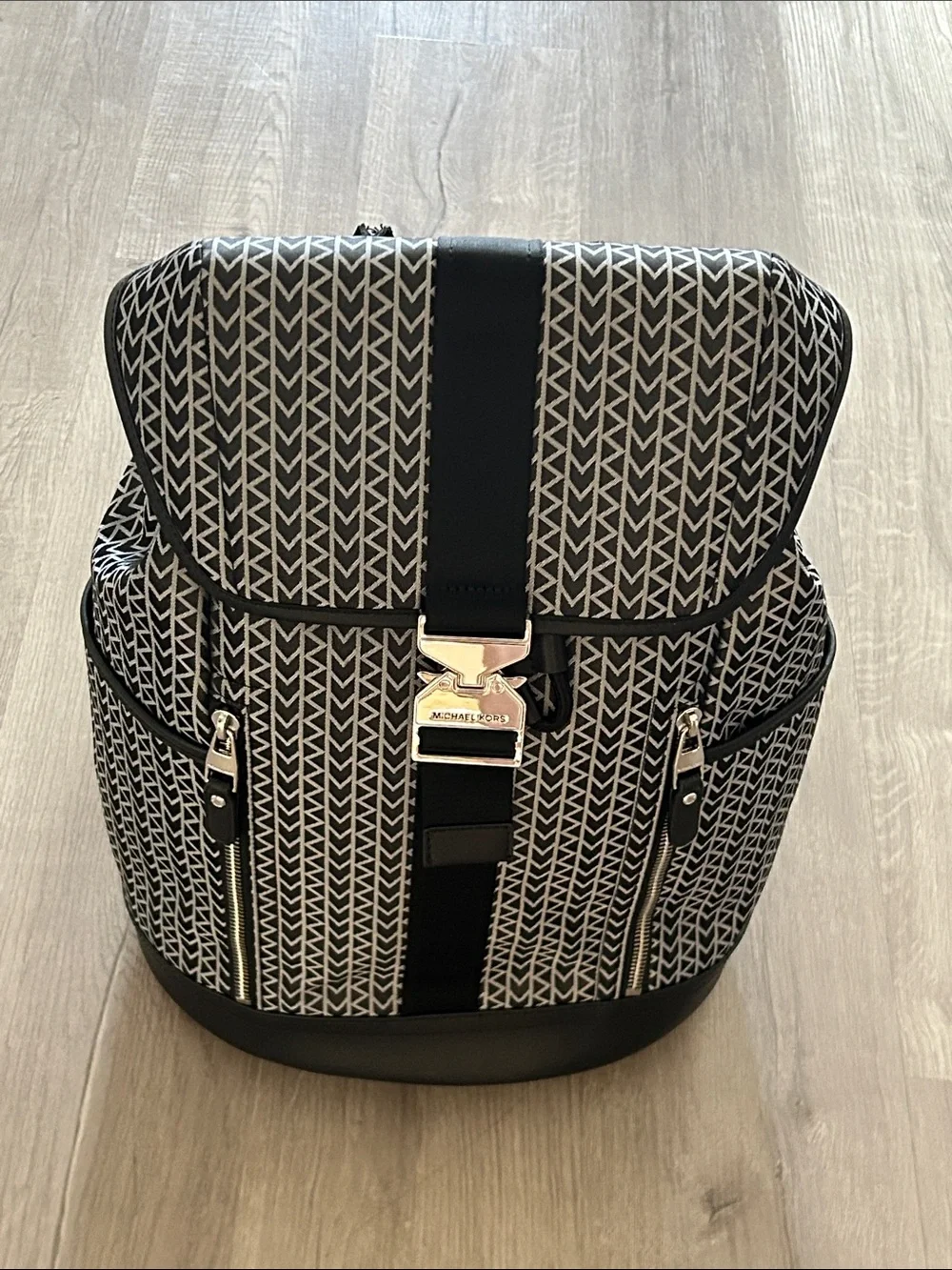MICHAEL KORS | Men’s Logo Jacquard Aviator Backpack
